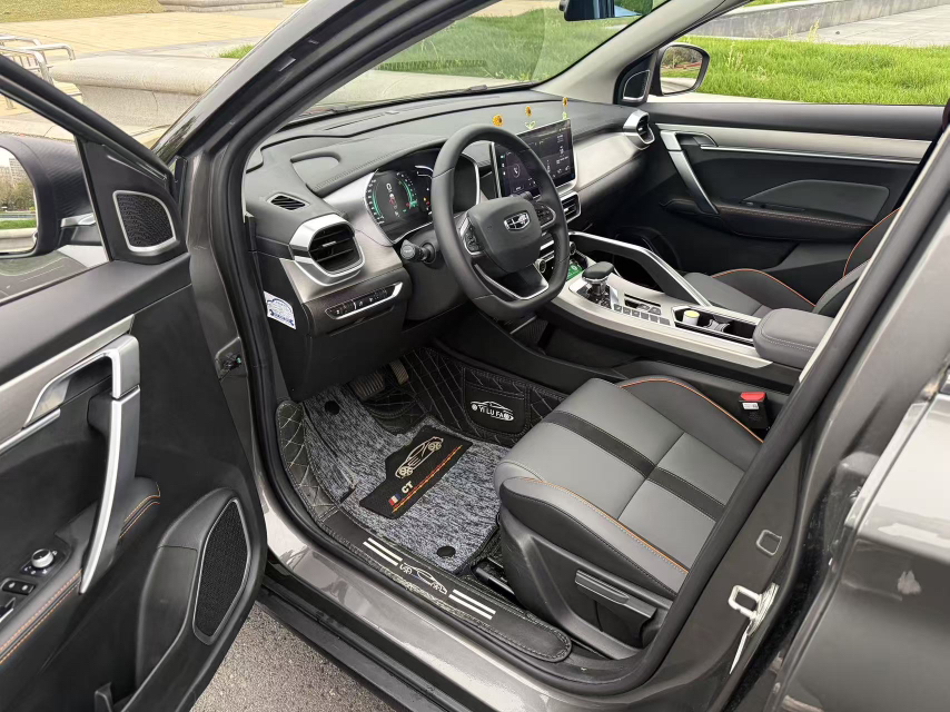 Geely Auto Coolray 2023 1.5T DCT Diamond Edition — снимка 19
