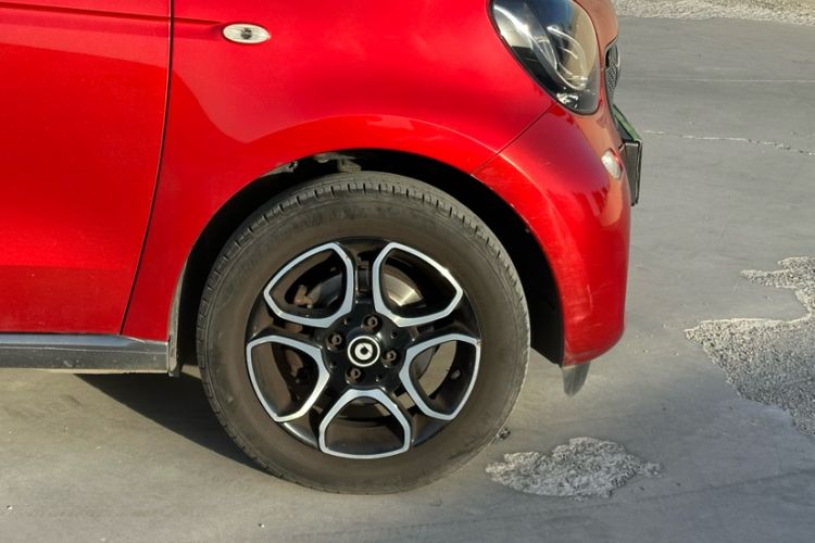 Used smart forfour 2016 0.9T 66 kW Pioneer Edition