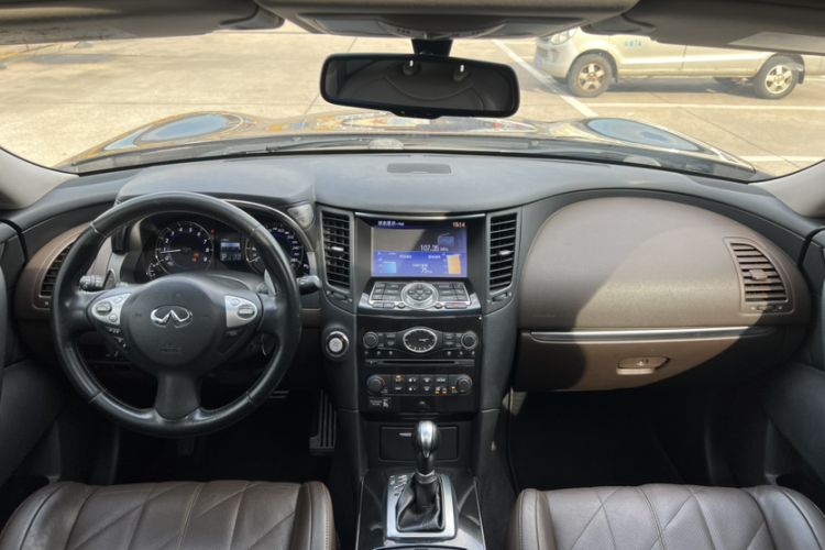 Used Infiniti QX70 2013 3.7L Standard Edition