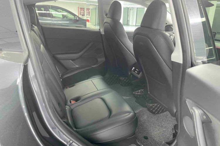 Used Tesla Model Y 2024 Rear-Wheel-Drive Version
