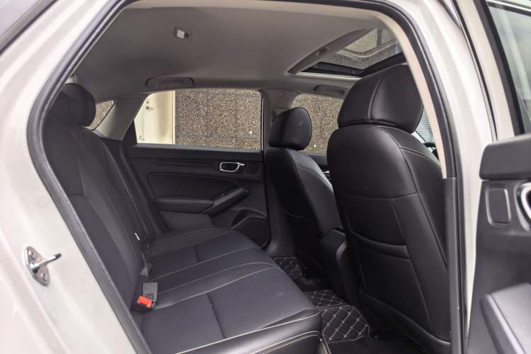 Used Honda Civic 2022 240TURBO CVT Dynamic Edition Interior 8