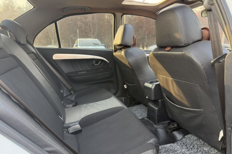 Used Soueast V3 Lingyue 2015 1.5L Manual Style Edition