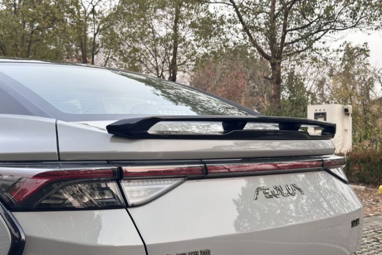 Used Dongfeng Aeolus Yixuan 2023 Mach Edition 1.5T Automatic Dream-Chasing Rider Version
