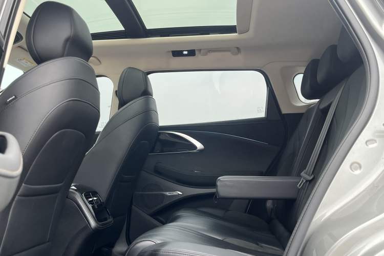 Used EXEED Lingyun 2024 300T Two-Wheel Drive Starlight Edition