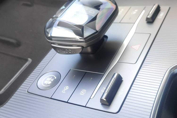 Used BYD Song L DM-i 2025 Intelligent Driving Version 160 km Beyond-Range Type
