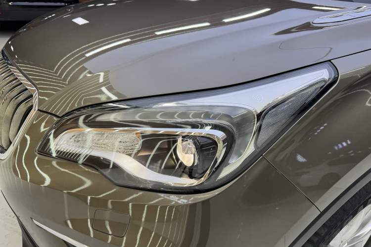 Used Buick Envision 2017 28T Four-Wheel Drive Elite Model Left Front Headlight