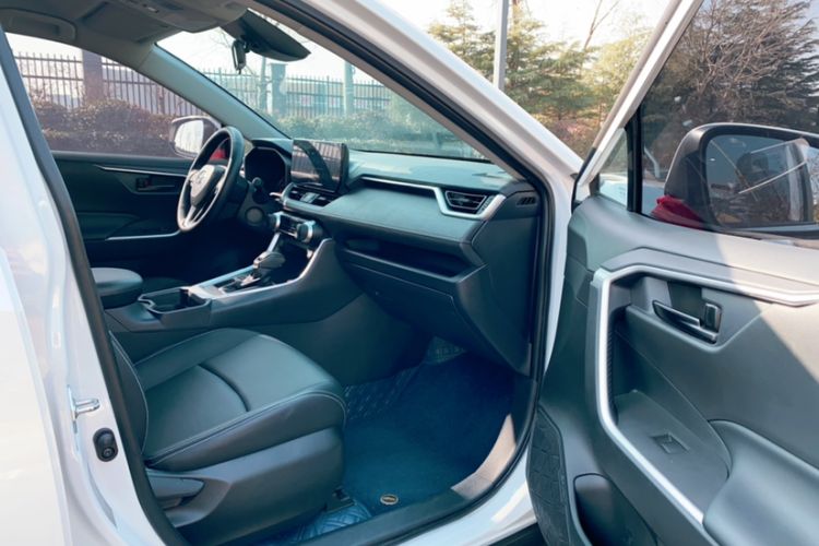 Used Toyota RAV4 2023 2.0L CVT Two-Wheel Drive Urban Edition