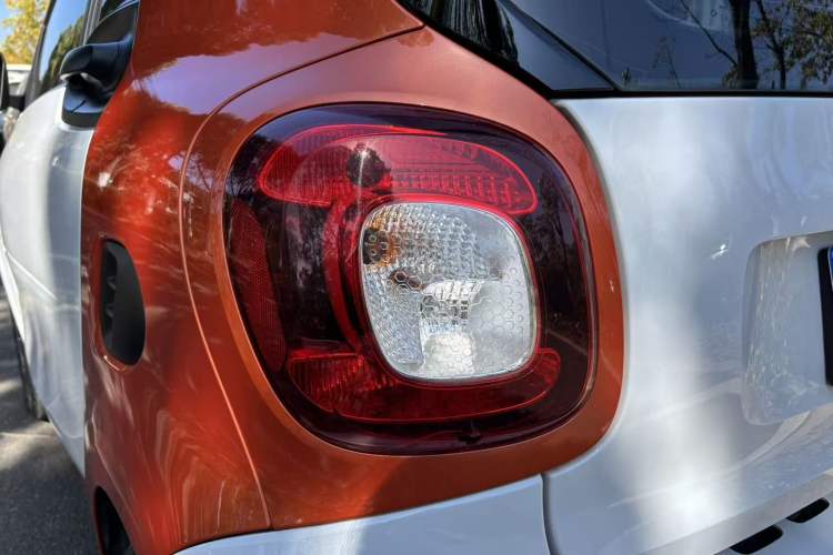 Used smart fortwo 2015 1.0L 52 kW Hardtop Passion Edition