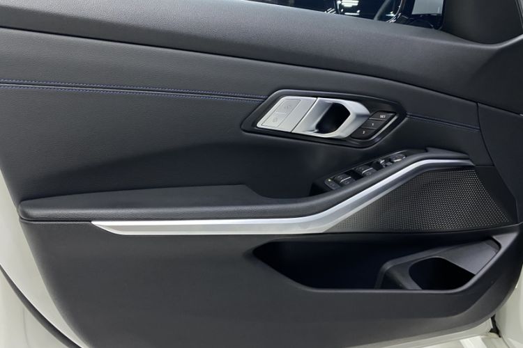 Used BMW 3 Series 2022 320Li M Sport Package Interior 6