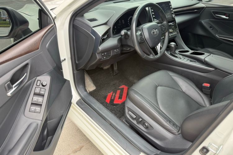 Used Toyota Avalon 2019 2.0L Luxury Edition China VI Standard
