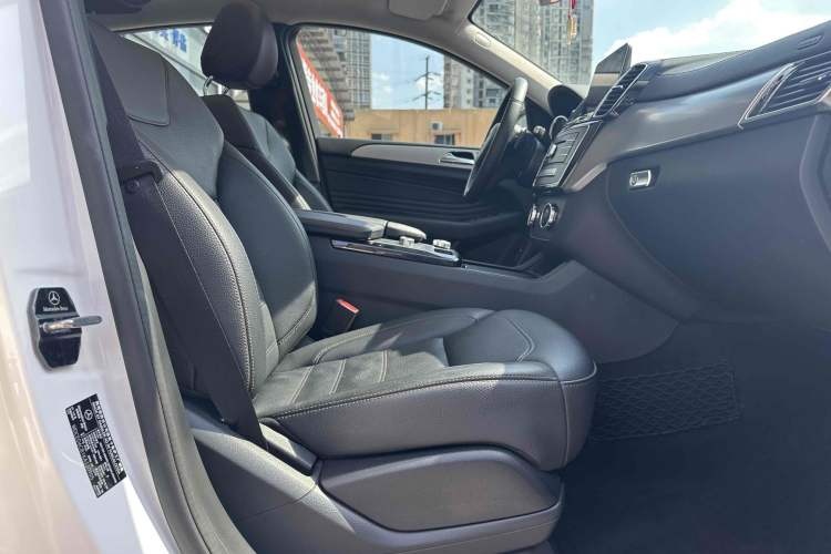 Used Mercedes-Benz GLE Coupe 2018 GLE 320 4MATIC Coupe SUV
