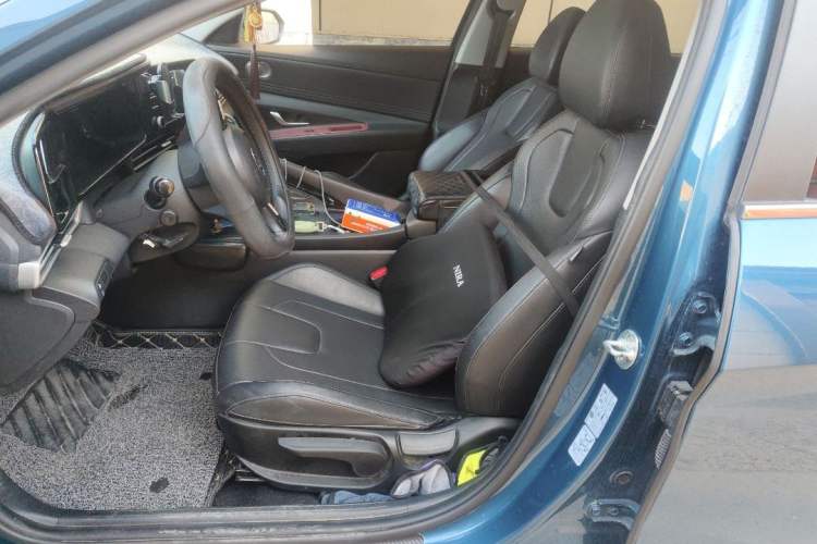 Used Hyundai Elantra 2022 1.5L CVT GLX Elite Edition Interior 1