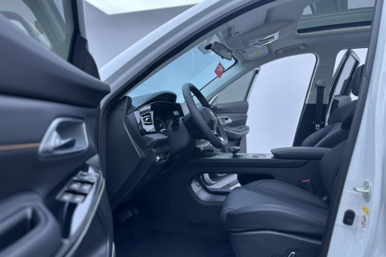 Used Changan X7 PLUS 2024 1.5T Automatic Smart Enjoyment 5-Seater