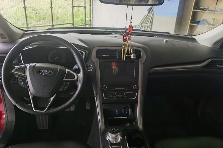 Used Ford Mondeo 2017 EcoBoost 180 Luxury Model
