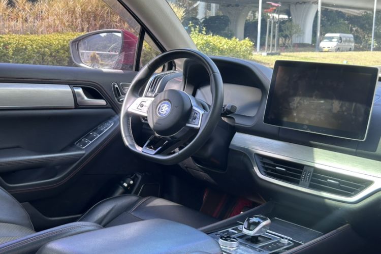 Used BYD Tang New Energy 2018 DM 2.0T All-Wheel Drive Smart Connectivity Luxury Model 7 Seats China V Emission Standard