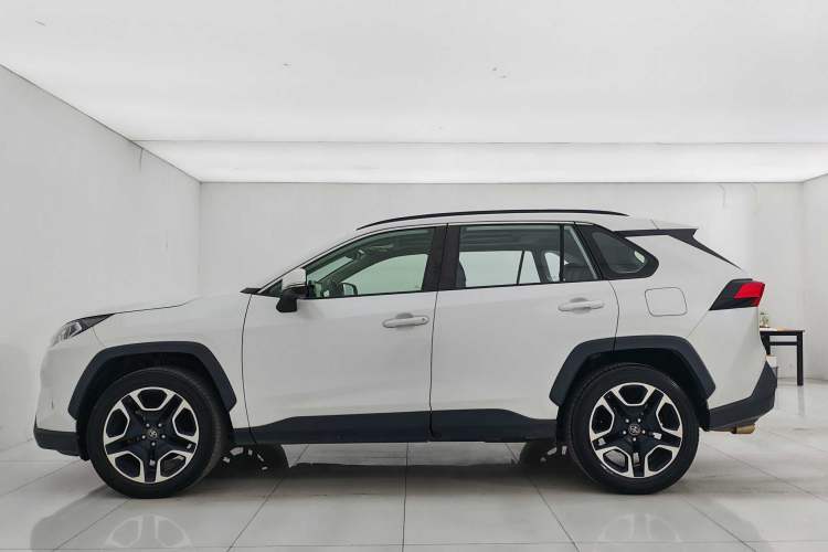Used Toyota RAV4 2020 2.0L CVT Four-Wheel Drive Prestige Edition
