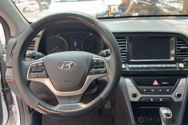 Used Hyundai Elantra (6th Generation / Lingdong) 2016 1.6L Automatic ZhiXuan · Luxury Version
