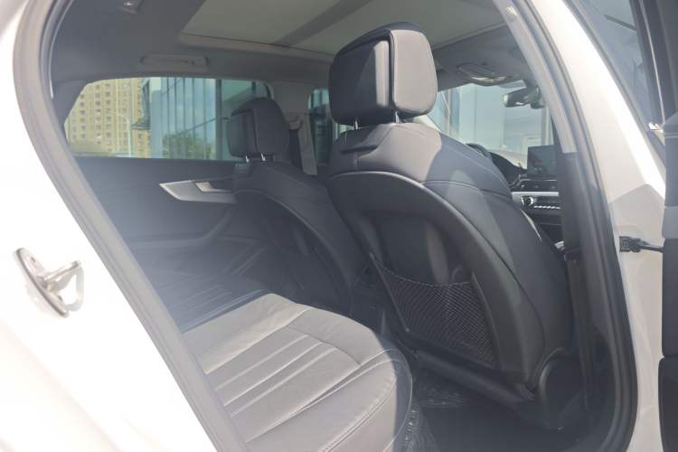 Used Audi A4L 2020 40 TFSI Luxury Dynamic Model Interior 11