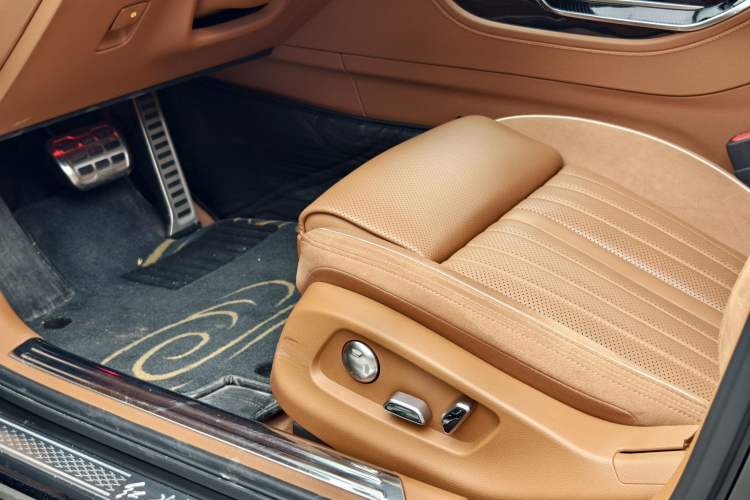 Used Hongqi H9 2024 2.0T Qichang Private Enjoyment Luxury Edition