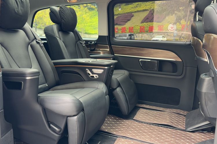 Used Mercedes-Benz V-Class 2021 V 260 L Long-wheelbase Luxury Edition