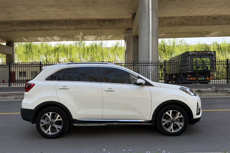 Used Kia KX3 2017 1.6L Automatic Aoya Version Exterior 3