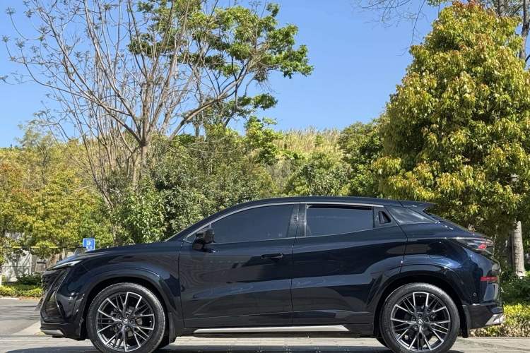 Used CHANGAN UNI-T 2023 2nd Generation 1.5T Flagship Version Exterior 4