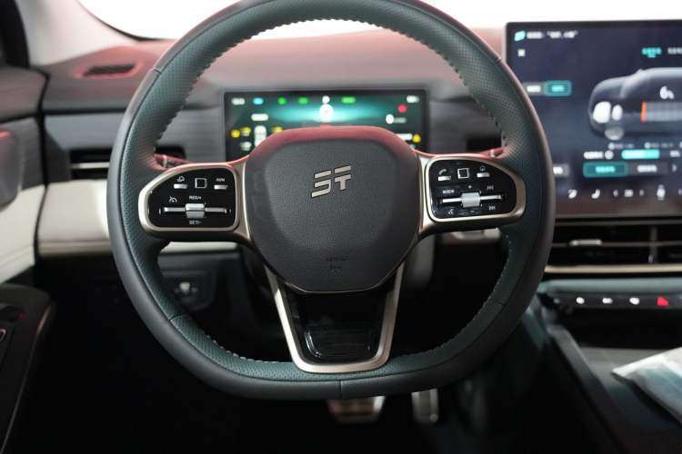 Used JETOUR Shanhai L9 2024 1.5TD 2DHT Air 5-Seater Interior 1