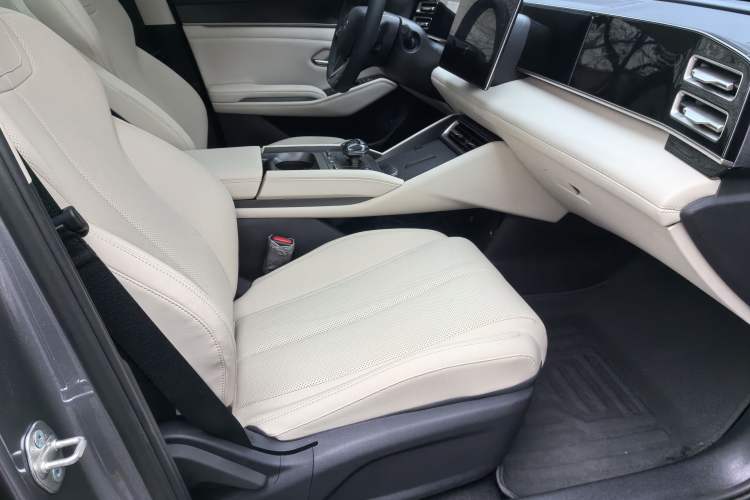 Used BYD Qin L 2024 DM-i 120KM Beyond Model
