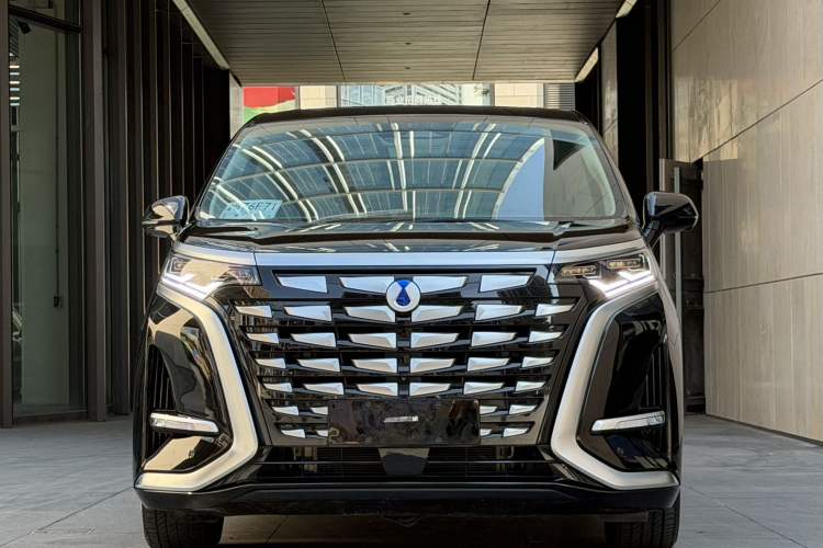 Used Denza D9 2024 DM-i 1050 Luxury Model