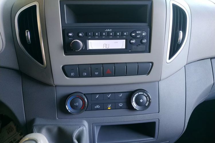 Used JAC Sunray 2019 1.9T Fuel-Efficient Platinum Edition 5-9 Seater Star Express