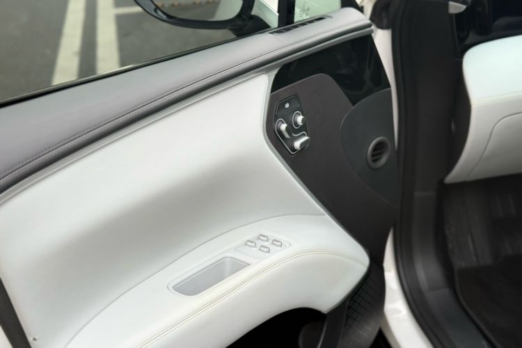 Used Avatr 11 2022 Long-Range Dual-Motor Version 5 Seats