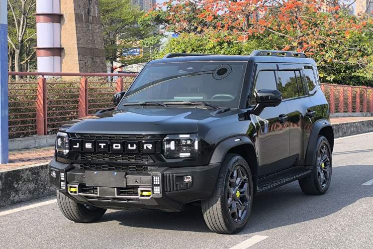 Used JETOUR Traveler 2023 2.0T All-Wheel Drive CrossPRO+ Exterior 1