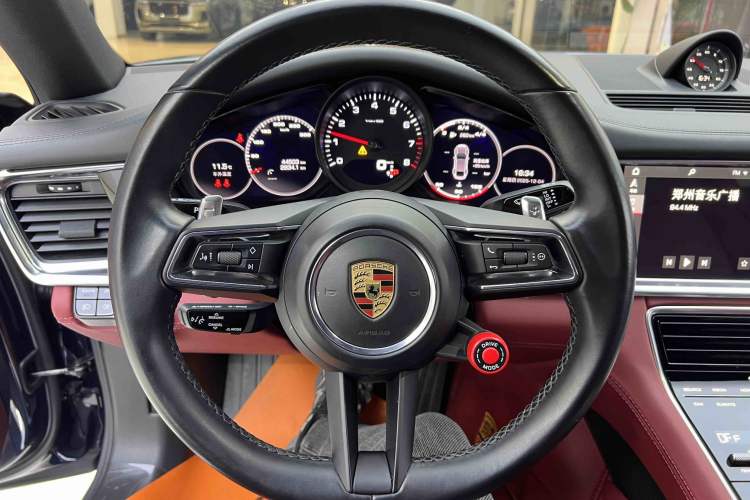 Used Porsche Panamera 2021 Panamera 4 Executive Long Wheelbase 2.9T Interior 2