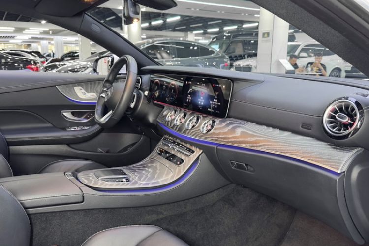 Used Mercedes-Benz E-Class 2021 E 260 Coupe