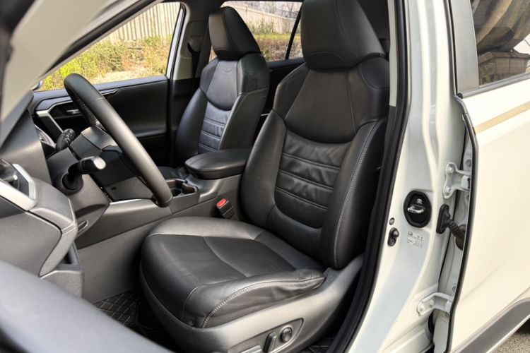 Used Toyota RAV4 2020 2.0L CVT Two-Wheel Drive Fashion PLUS Edition