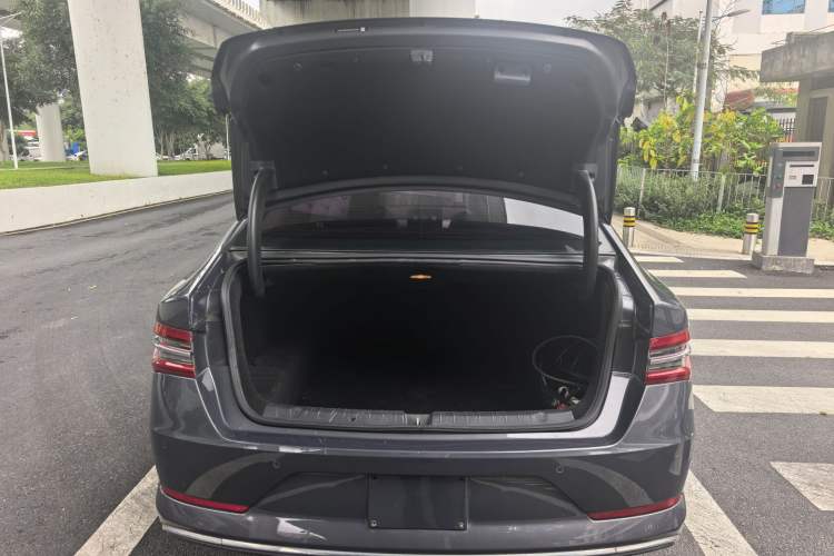 Used BYD Qin Pro New Energy 2019 DM Super Edition 1.5TI Automatic Smart Connect X-Trail Model China VI Standard Trunk