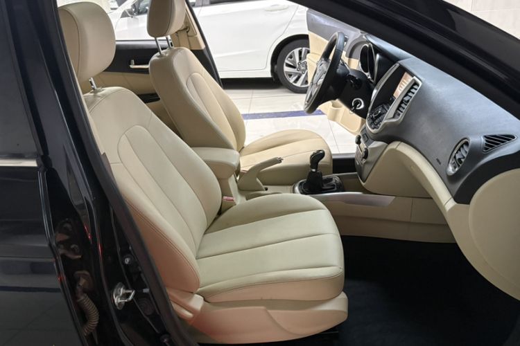 Used Changan Eado 2015 1.6L Manual Luxury Model China V Standard
