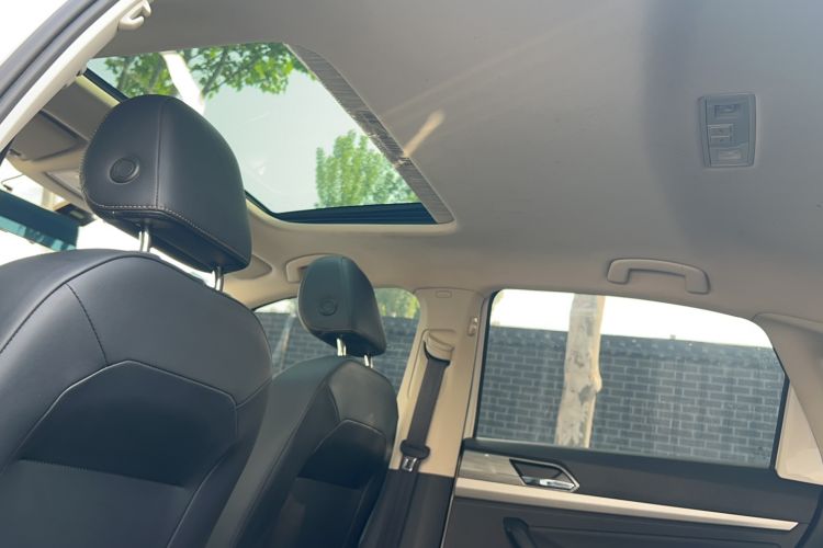 Used Volkswagen Lavida 2019 1.5L Automatic Comfort Edition China VI Standard Headliner