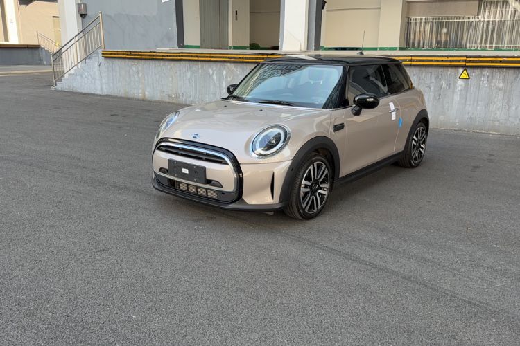 Used MINI 2022 Updated 1.5T COOPER Classic Edition