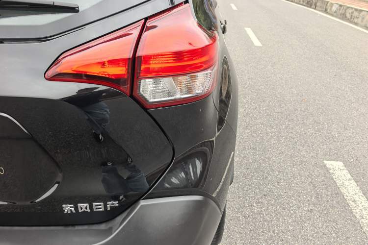 Used Nissan Kicks 2020 1.5L XL CVT Cool Enjoyment Edition Exterior 9