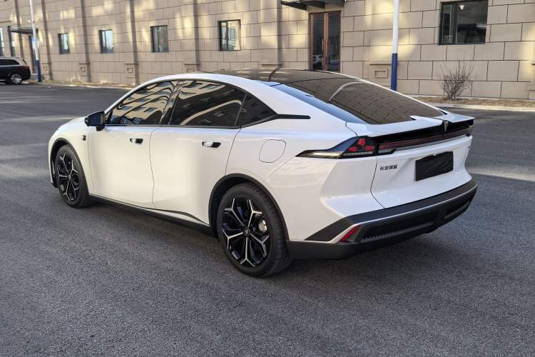 Used Deepal SL03 2024 135Plus Glory Edition Exterior 4