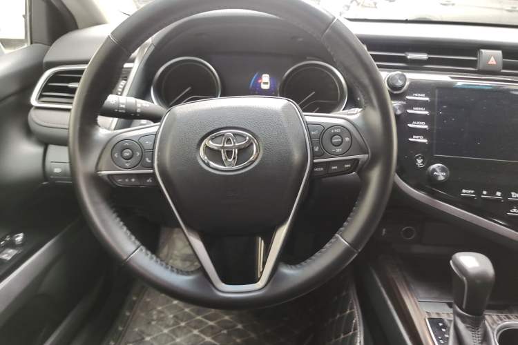 Used Toyota Camry 2018 2.5G Luxury Edition
