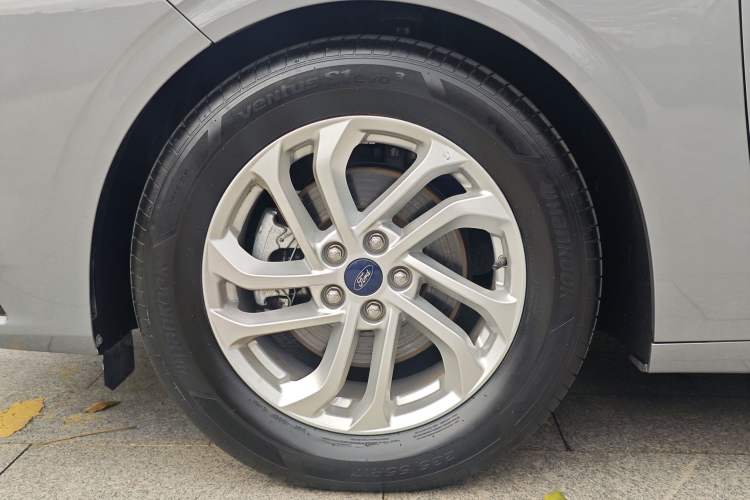 Used Ford Mondeo 2023 EcoBoost 180 Comfort Model Exterior 6