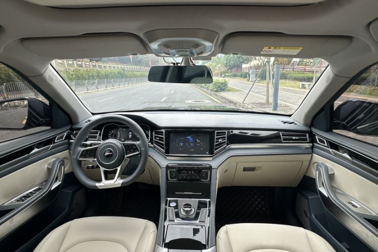 Used Zotye Domy X7 2018 2.0T Automatic Prestige Edition Interior 2