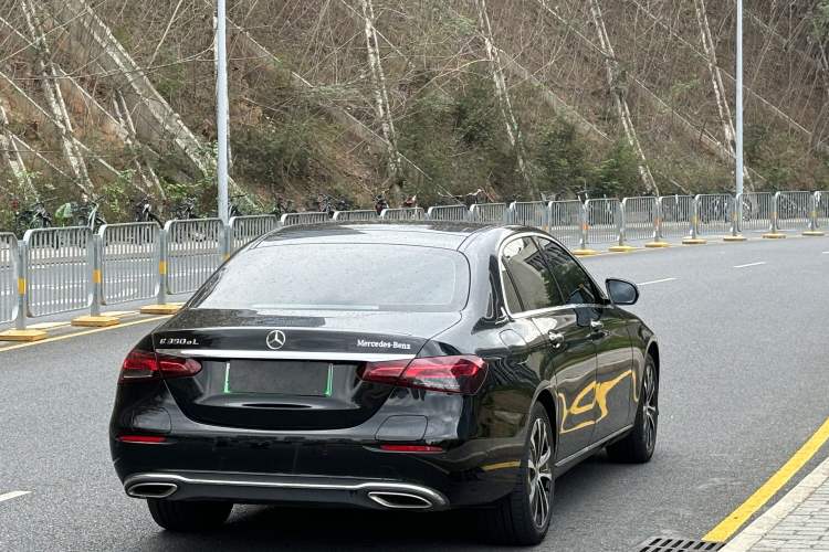 Used Mercedes-Benz E-Class New Energy 2022 Facelift E 350 e L Plug-in Hybrid Sedan Exterior 6