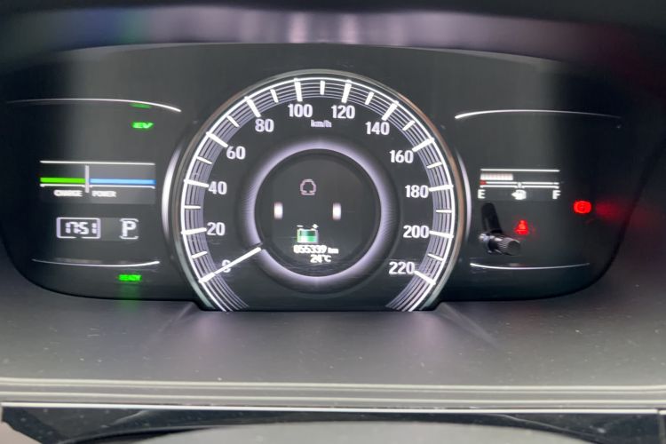 Used Honda Elysion 2019 2.0L Hybrid Luxury Edition Odometer Close Up