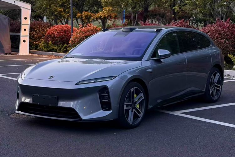 Used Nio ET5T 2025 Model Champion Commemorative Edition, 75kWh Touring