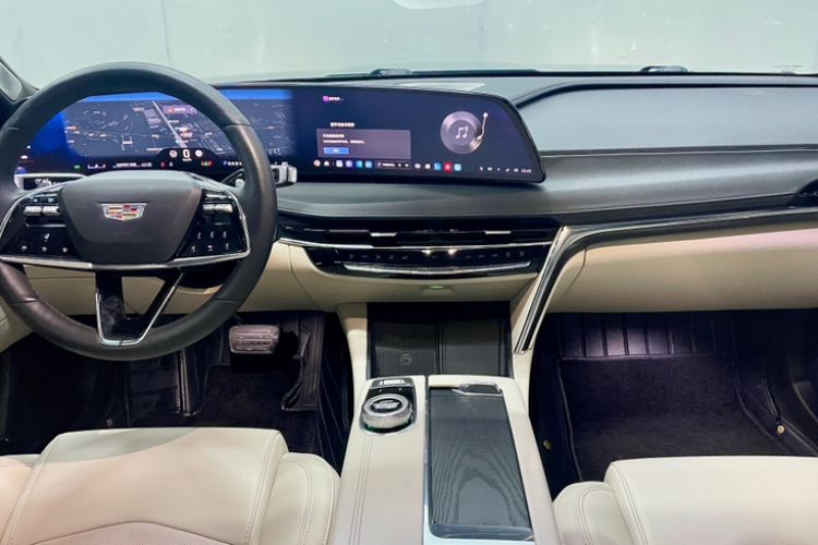 Used Cadillac CT6 2023 28T Luxury Version Interior 3