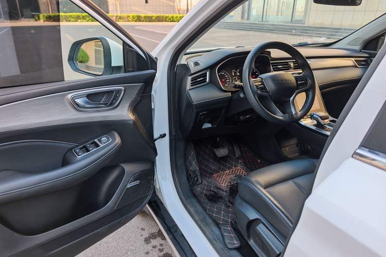 Used Roewe RX5 2022 330TGI Automatic National Style Edition Interior 1