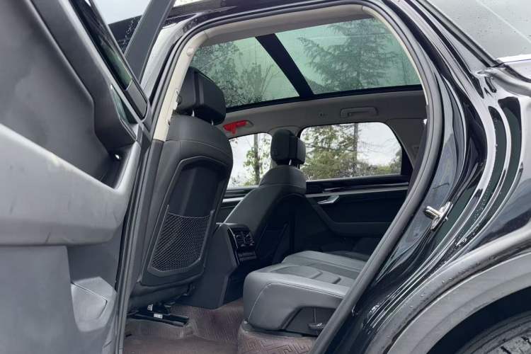 Used Volkswagen Touareg New Energy 2021 eHybrid
